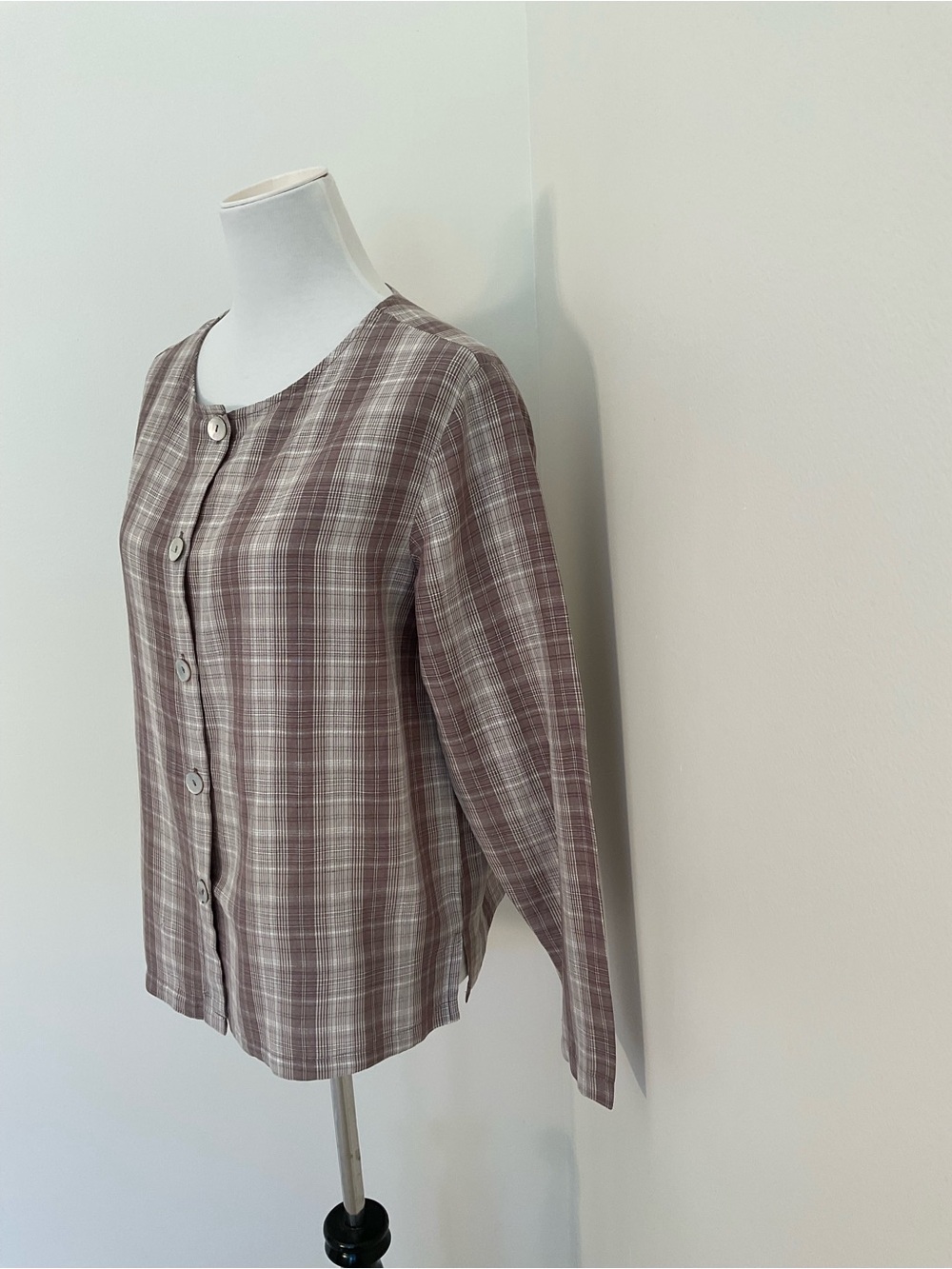 Kathy Ireland Women's Plaid Button-Down Tunic Shirt - Brown & White - Picture 4 of 7